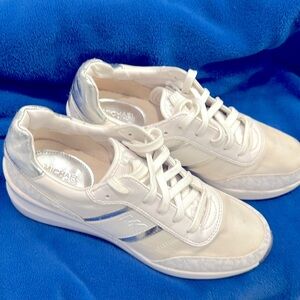 Michael Kors wedge Sneakers Silver White. Logo pvc and fabric sz 8 fits like 7.5